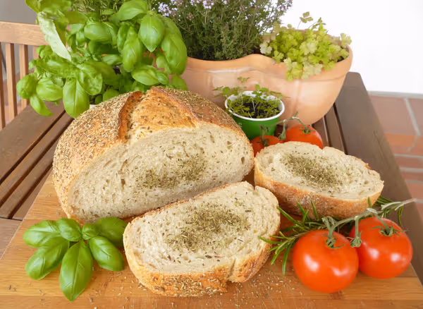 Pan de almendras con hierbas provenzales